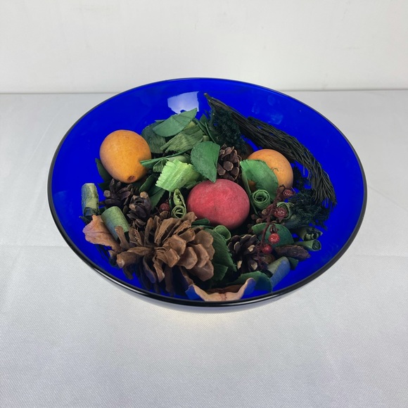 Decorative dish bowl with brass base - Picture 6 of 6